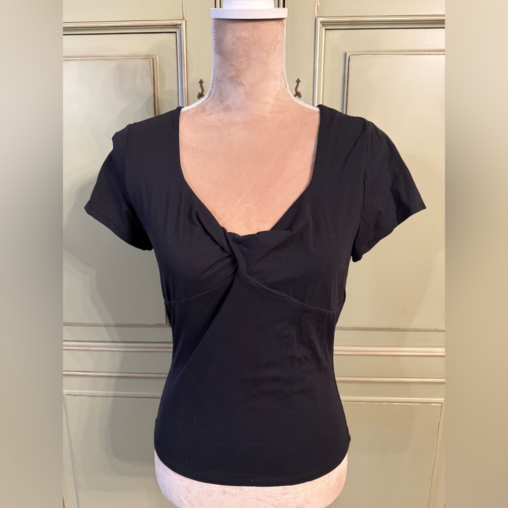 Qinsen - Fit & Comfort. Size XL. Twist-Front Short Sleeve Women's Top